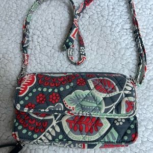 VERA BRADLEY Nomadic Floral Crossbody Wallet Excellent Condition (reg$85